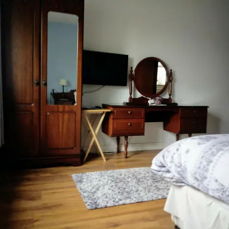Rosearl Bed & Breakfast